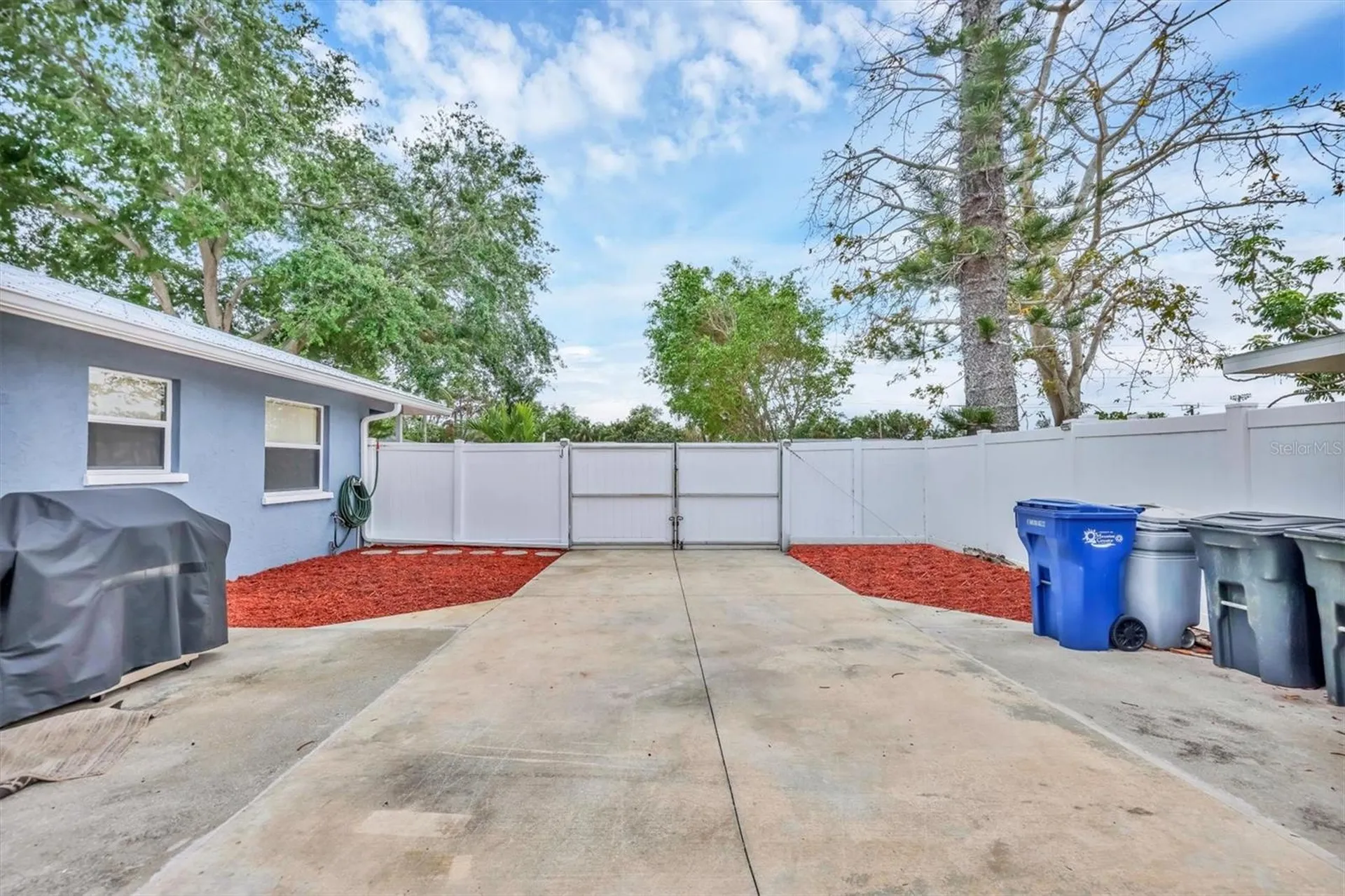 2715 52nd Avenue Terrace W Bradenton FL 34207