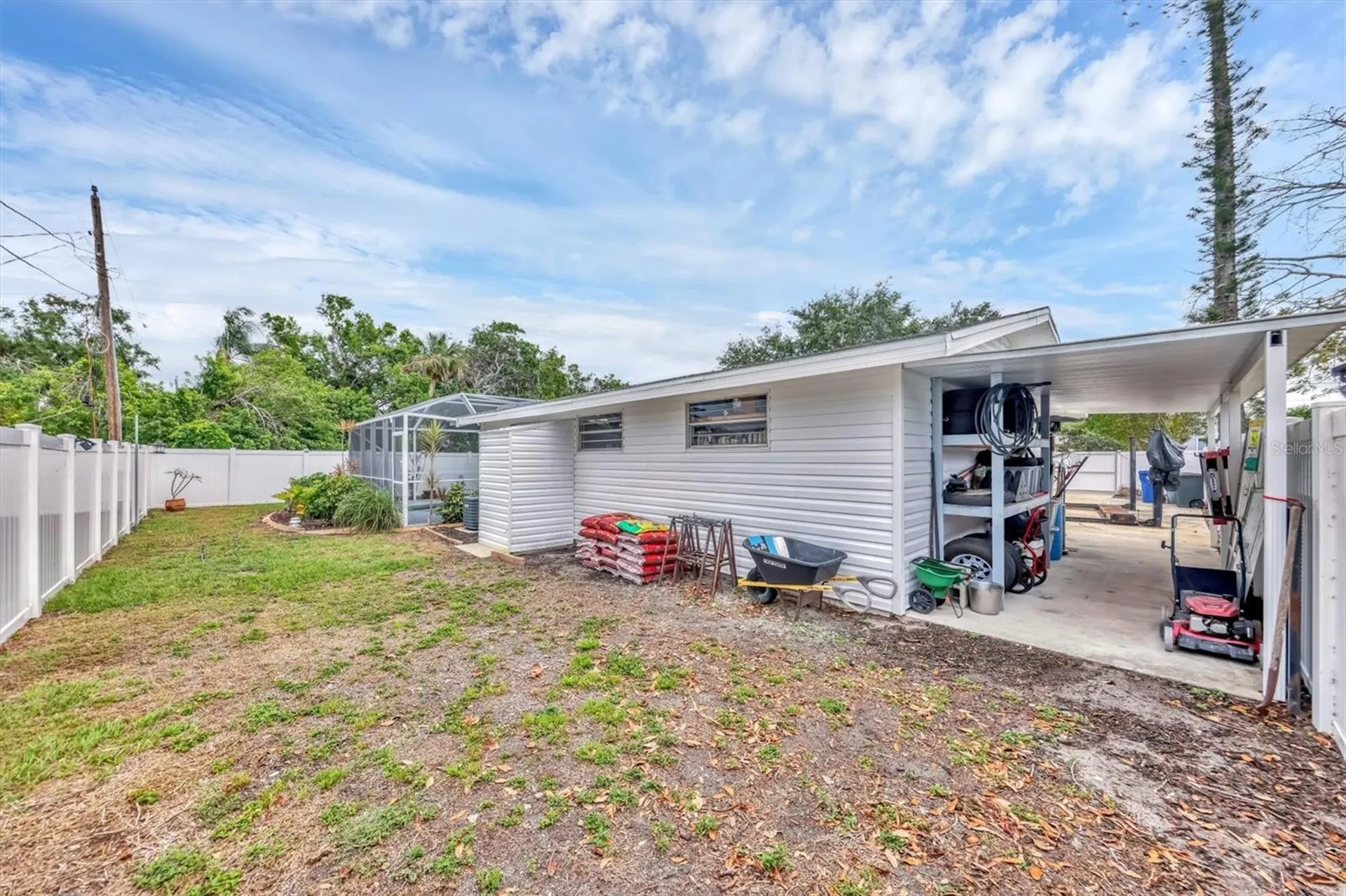 2715 52nd Avenue Terrace W Bradenton FL 34207
