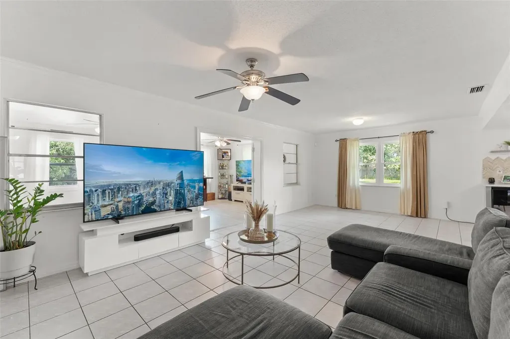 429 Virginia Avenue St Cloud FL 34769