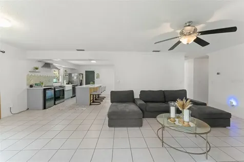 429 Virginia Avenue St Cloud FL 34769