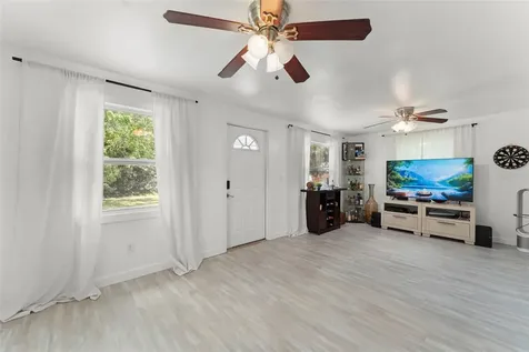 429 Virginia Avenue St Cloud FL 34769