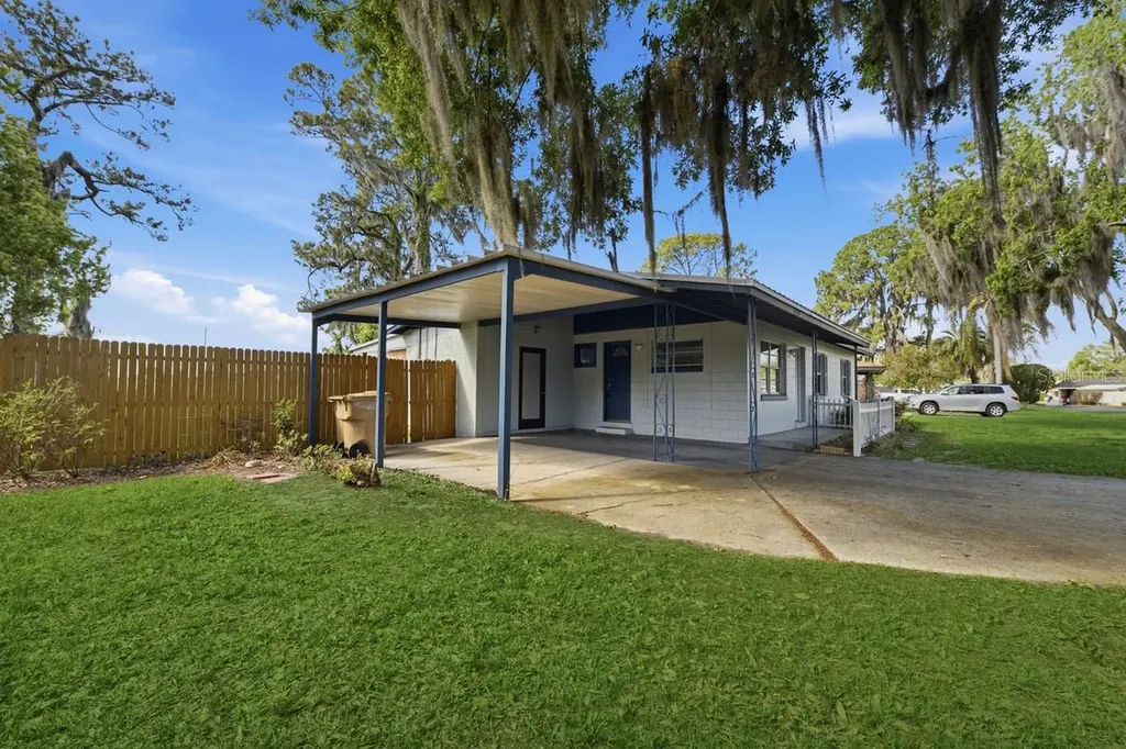 14338 Lake Junietta Drive Tavares FL 32778