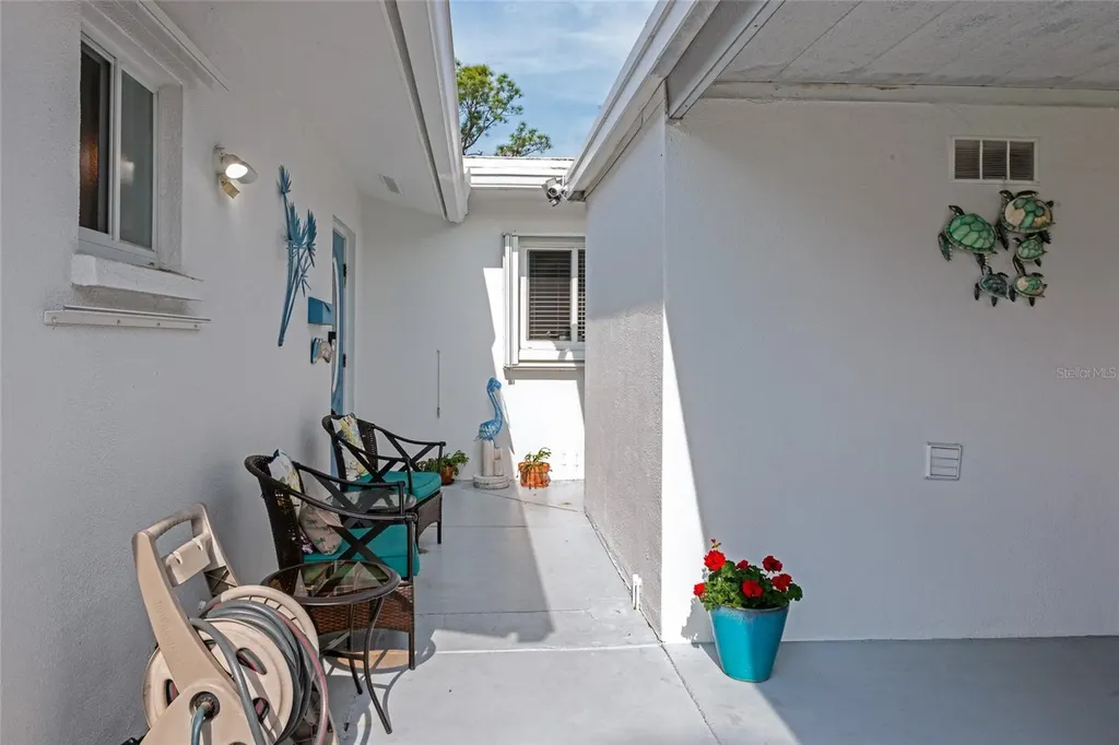 1807 University Place Sarasota FL 34235