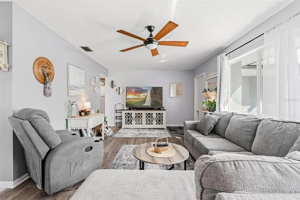 2440 Auburn Boulevard Port Charlotte FL 33948