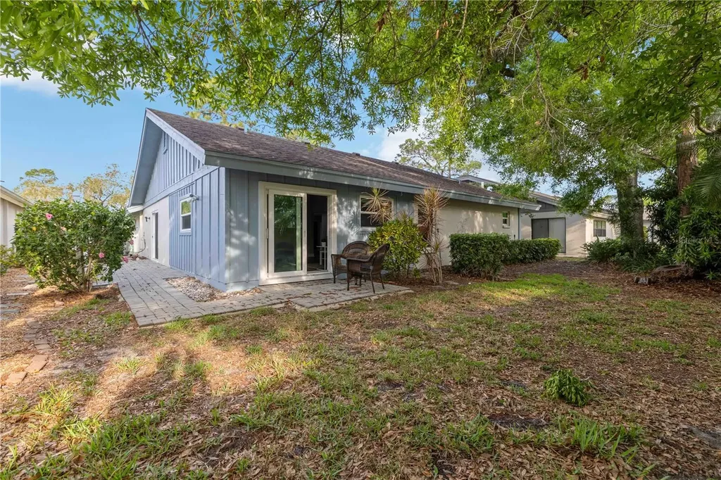 7795 Pine Trace Sarasota FL 34243