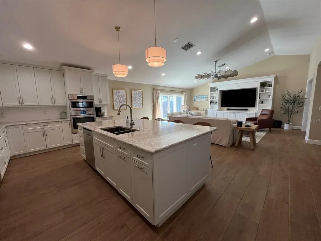 15 Gulf Manor Drive Venice FL 34285