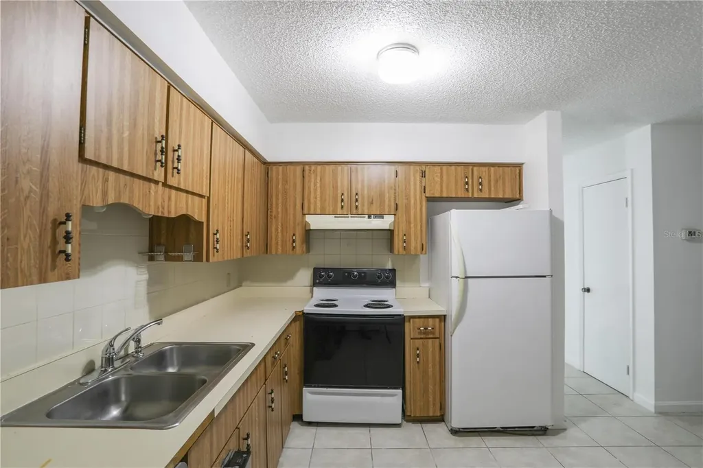 939 Hughey Street Apopka FL 32703