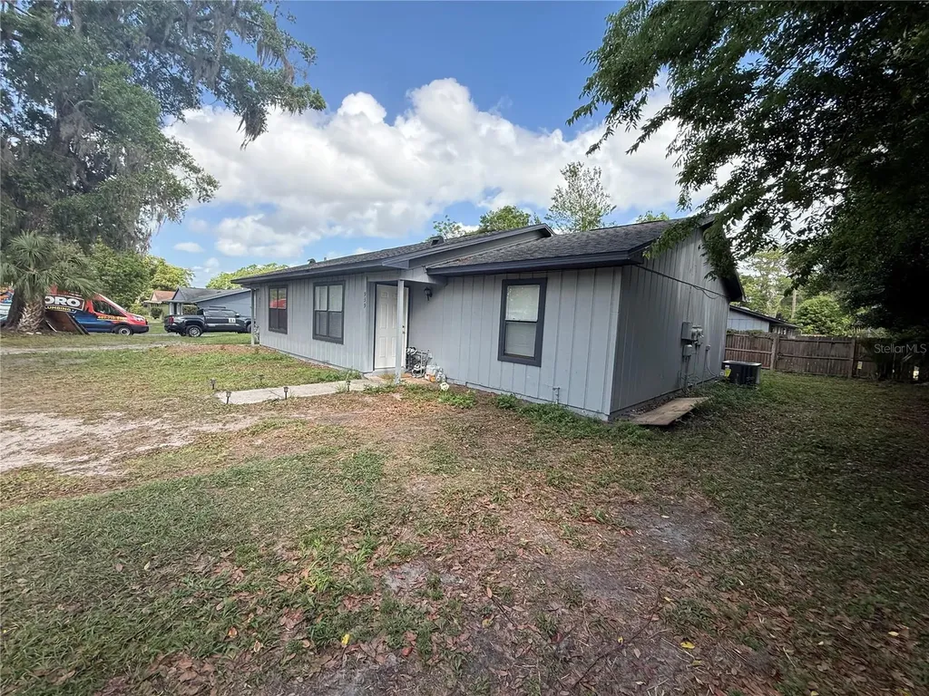 939 Hughey Street Apopka FL 32703