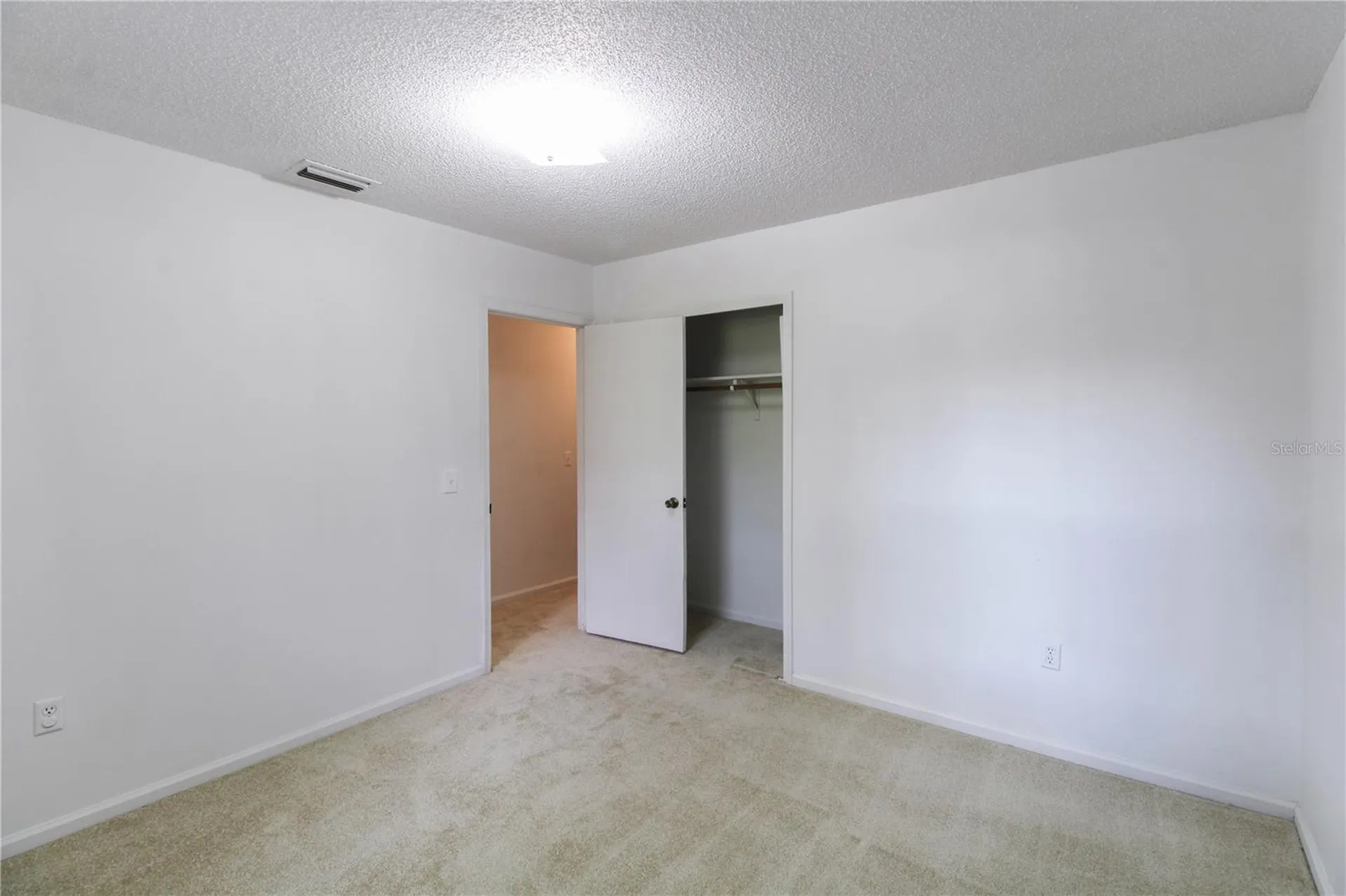 939 Hughey Street Apopka FL 32703