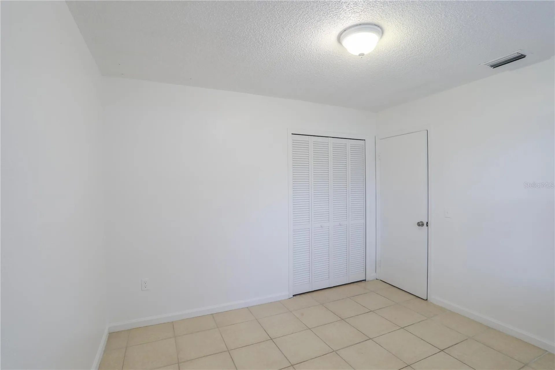 939 Hughey Street Apopka FL 32703