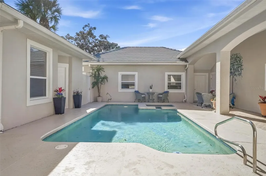 10 Cordoba Court Palm Coast FL 32137