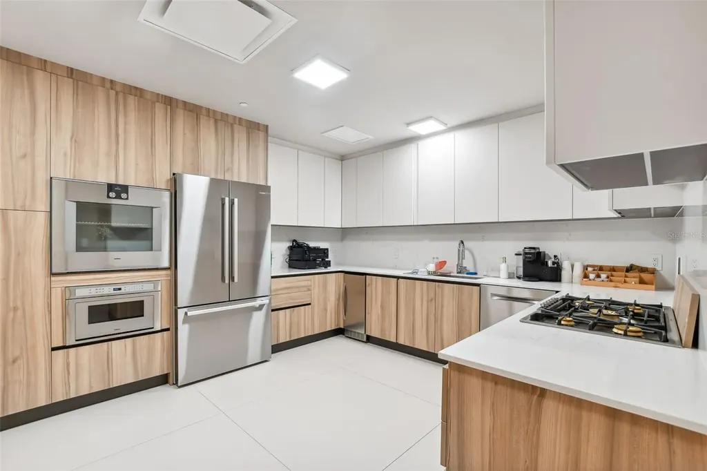 1020 Sunset Point Road Clearwater FL 33755