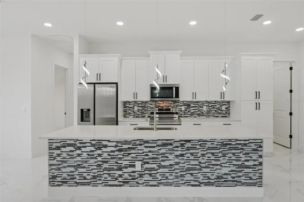 12 SE 17th Avenue Cape Coral FL 33990