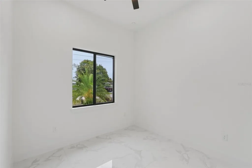 12 SE 17th Avenue Cape Coral FL 33990