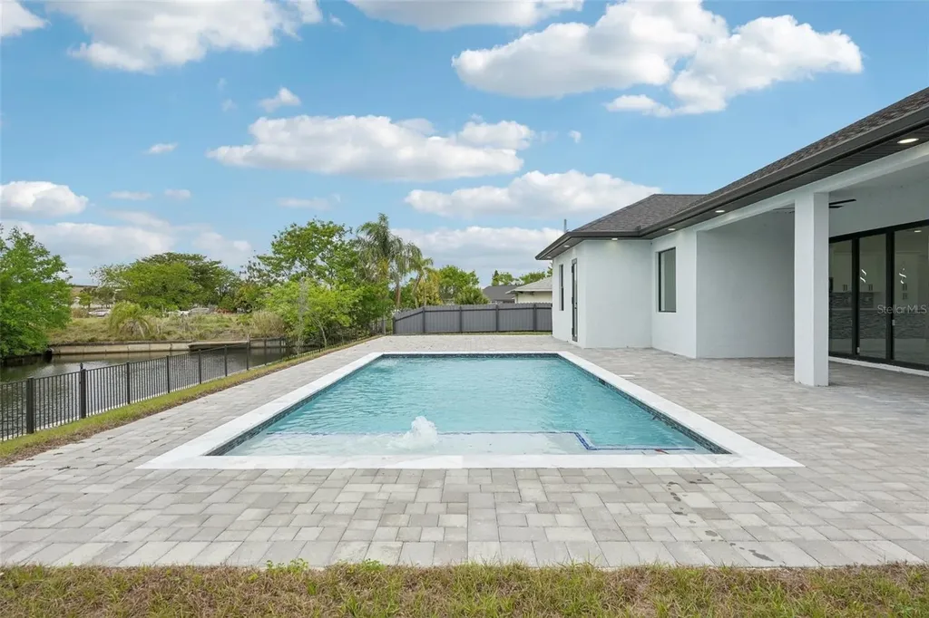 12 SE 17th Avenue Cape Coral FL 33990