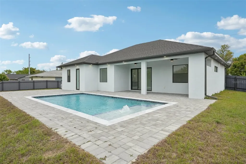 12 SE 17th Avenue Cape Coral FL 33990