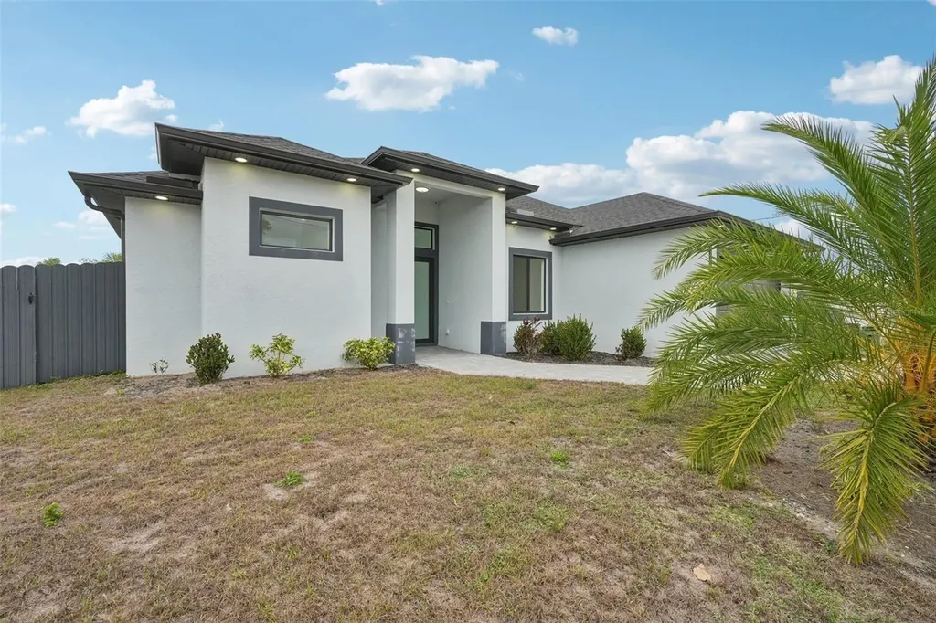 12 SE 17th Avenue Cape Coral FL 33990