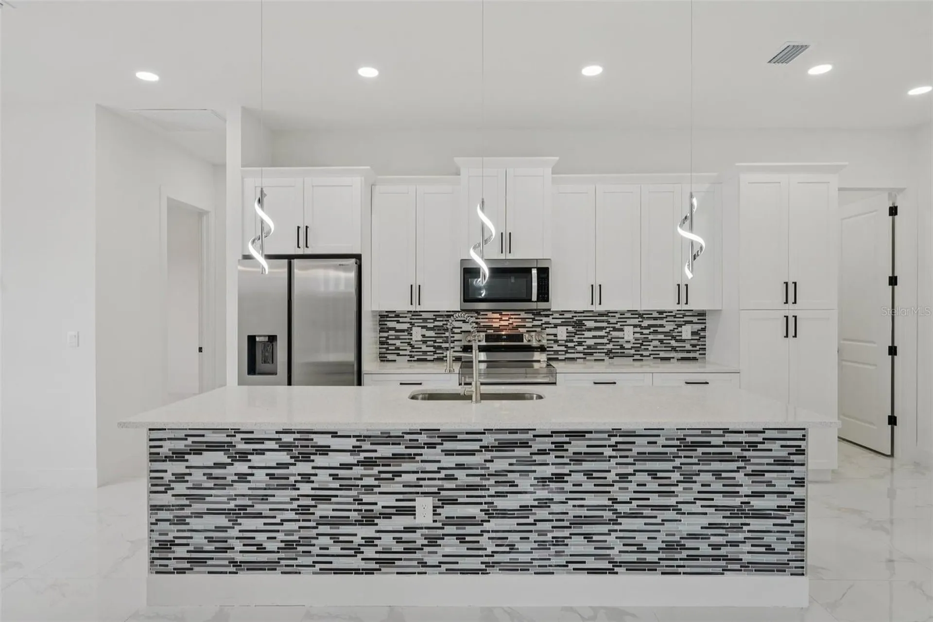 12 SE 17th Avenue Cape Coral FL 33990