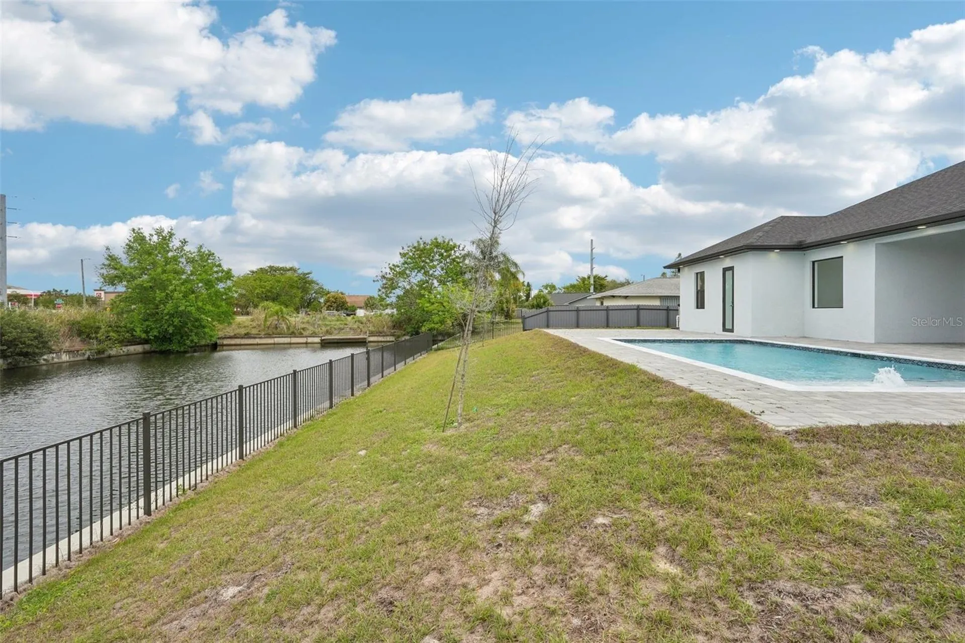 12 SE 17th Avenue Cape Coral FL 33990