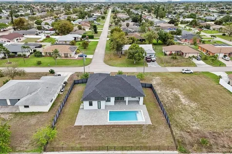 12 SE 17th Avenue Cape Coral FL 33990