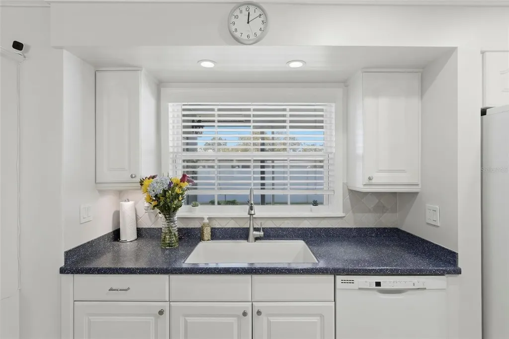 5826 27th Terrace N St Petersburg FL 33710