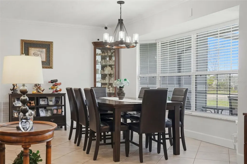 5826 27th Terrace N St Petersburg FL 33710
