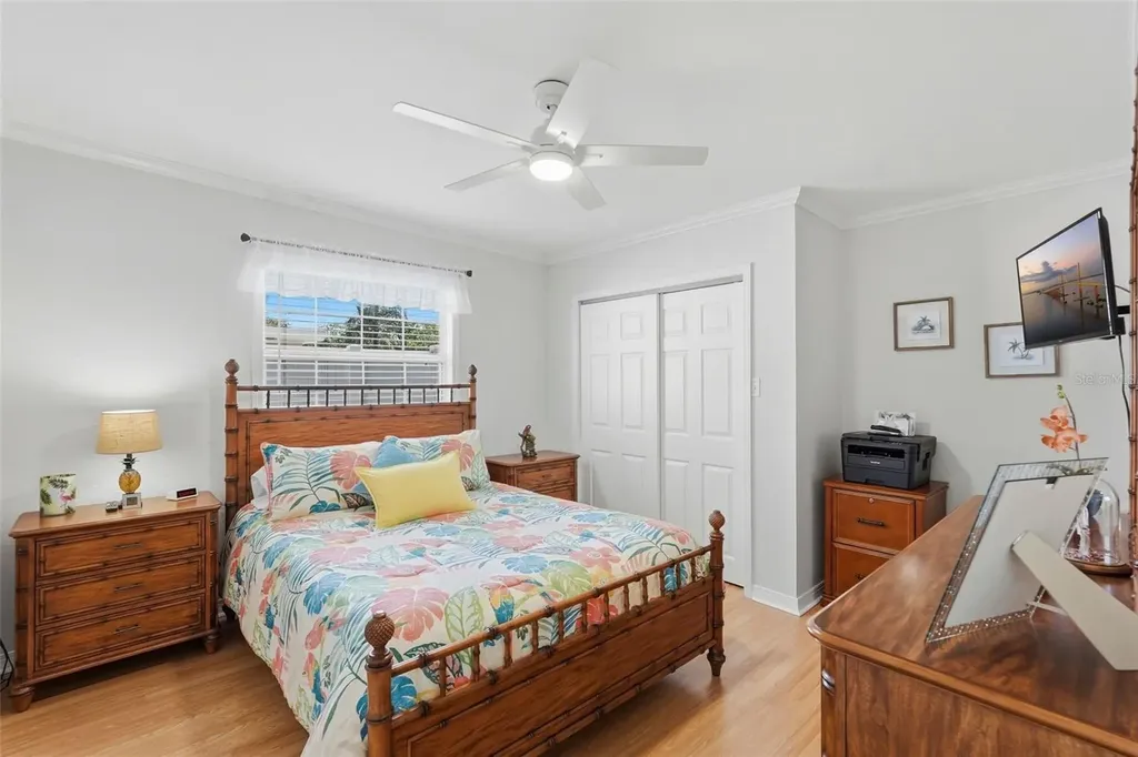 5826 27th Terrace N St Petersburg FL 33710