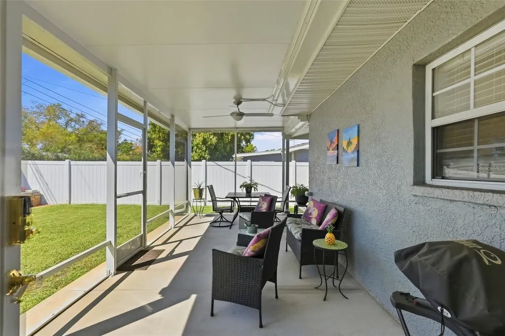 5826 27th Terrace N St Petersburg FL 33710