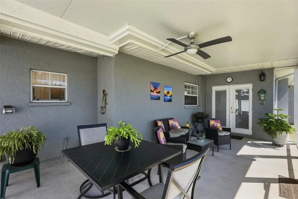 5826 27th Terrace N St Petersburg FL 33710