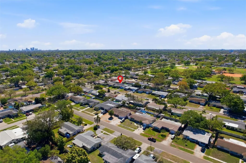 5826 27th Terrace N St Petersburg FL 33710