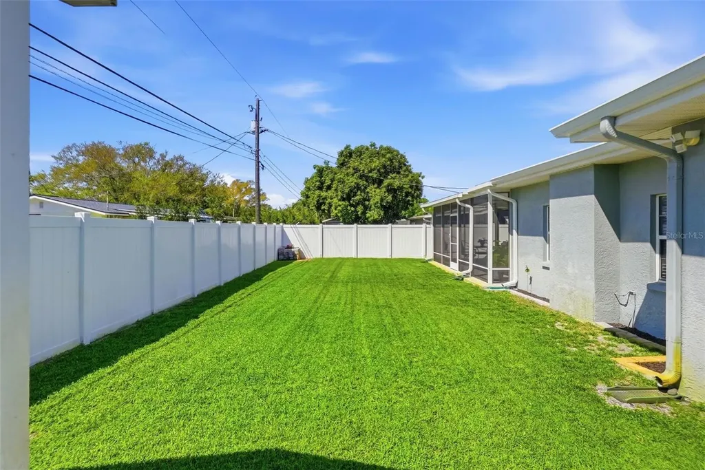 5826 27th Terrace N St Petersburg FL 33710