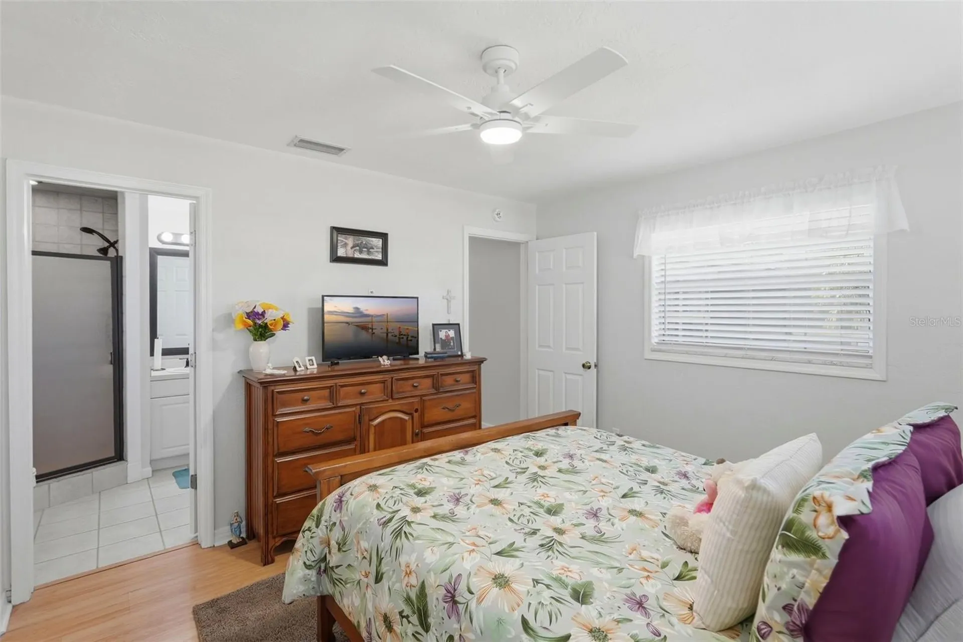 5826 27th Terrace N St Petersburg FL 33710