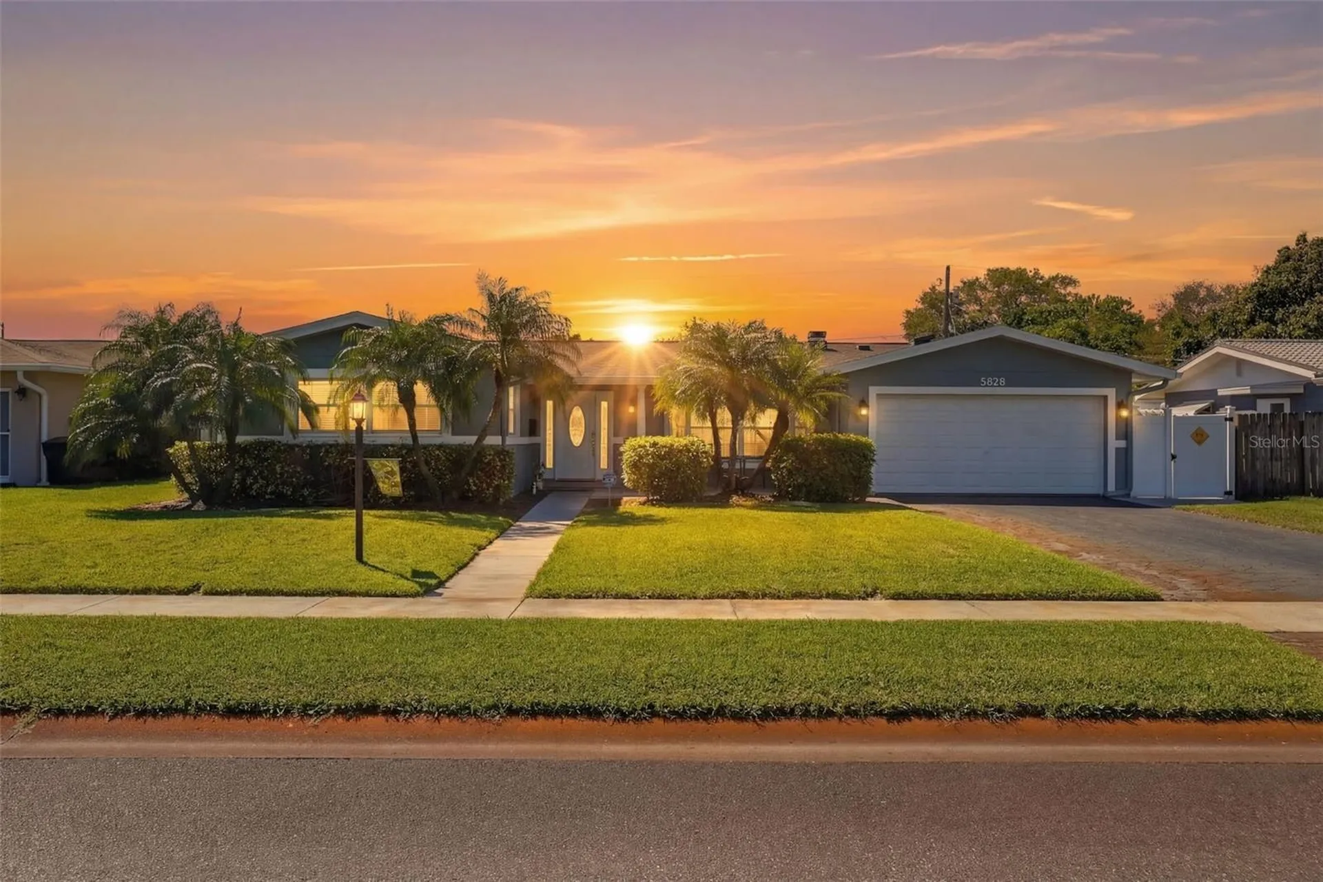 5826 27th Terrace N St Petersburg FL 33710