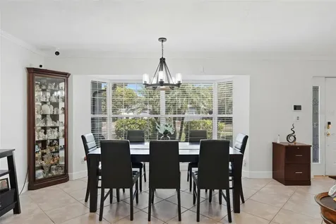 5826 27th Terrace N St Petersburg FL 33710
