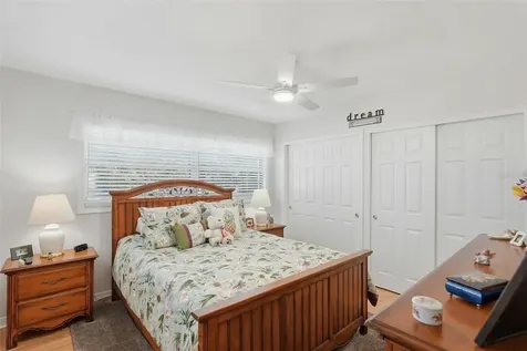 5826 27th Terrace N St Petersburg FL 33710