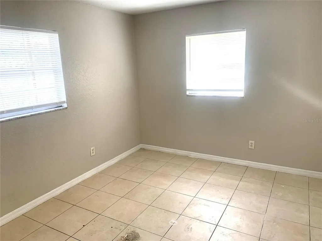 3715 E Idlewild Avenue Tampa FL 33610