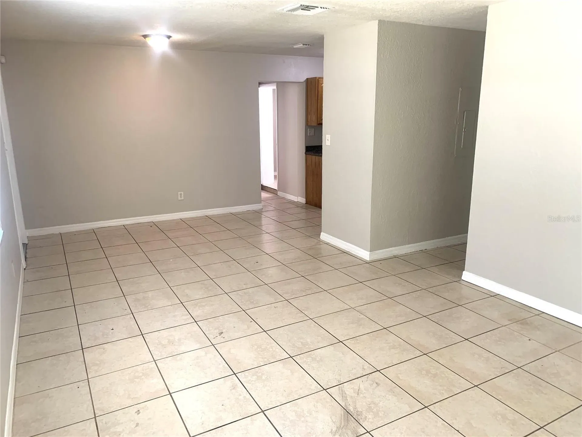 3715 E Idlewild Avenue Tampa FL 33610