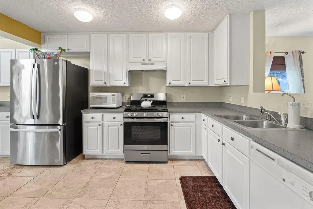 225 Rona Lane Davenport FL 33897