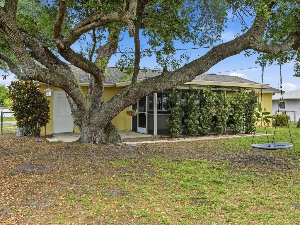 755 Hartford Drive NW Port Charlotte FL 33952