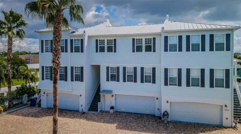 7004 Grevilla Avenue S South Pasadena FL 33707