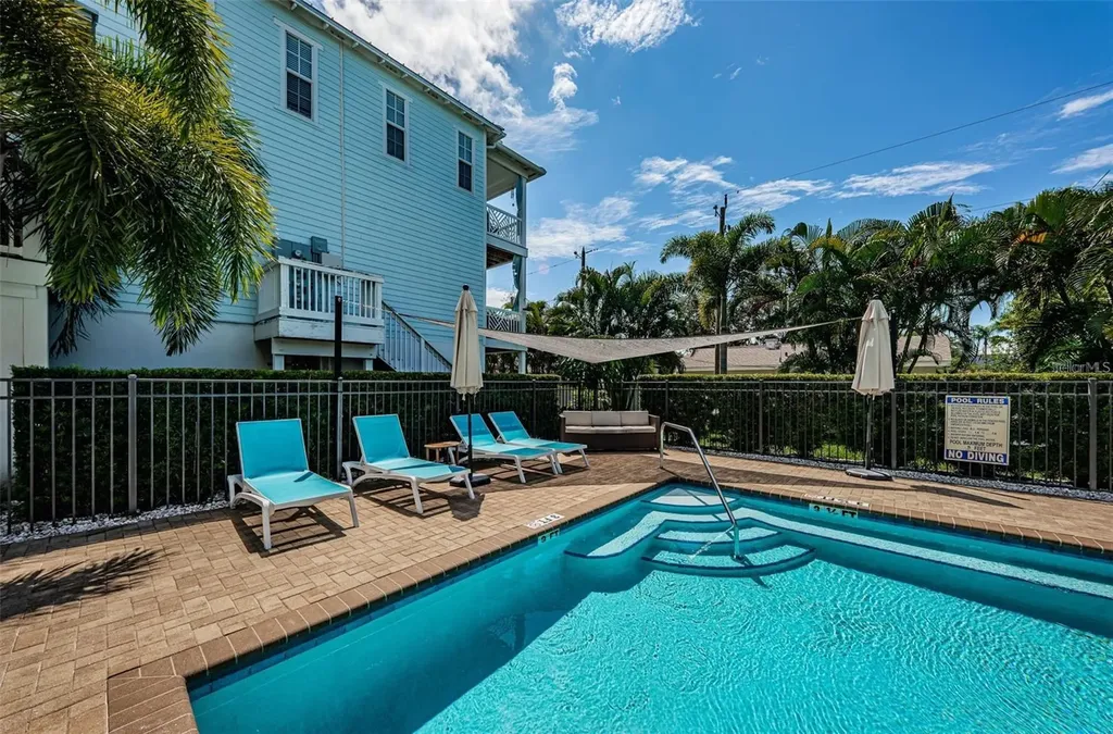 7004 Grevilla Avenue S South Pasadena FL 33707