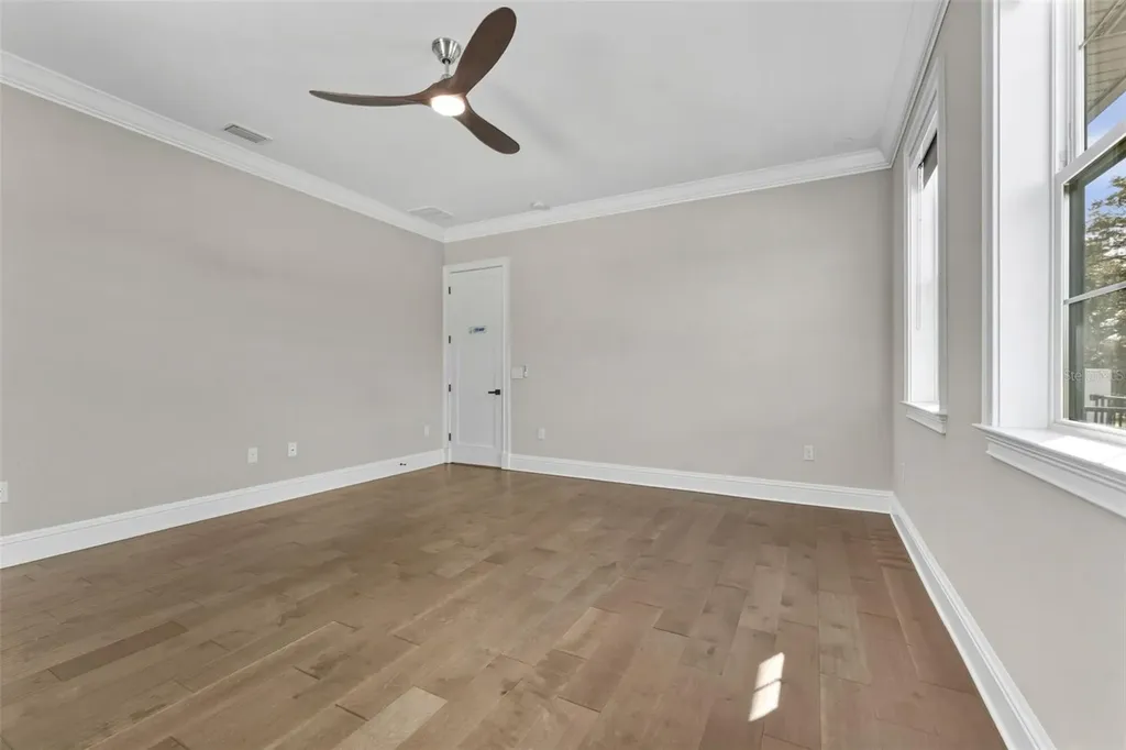 481 W Davis Boulevard Tampa FL 33606