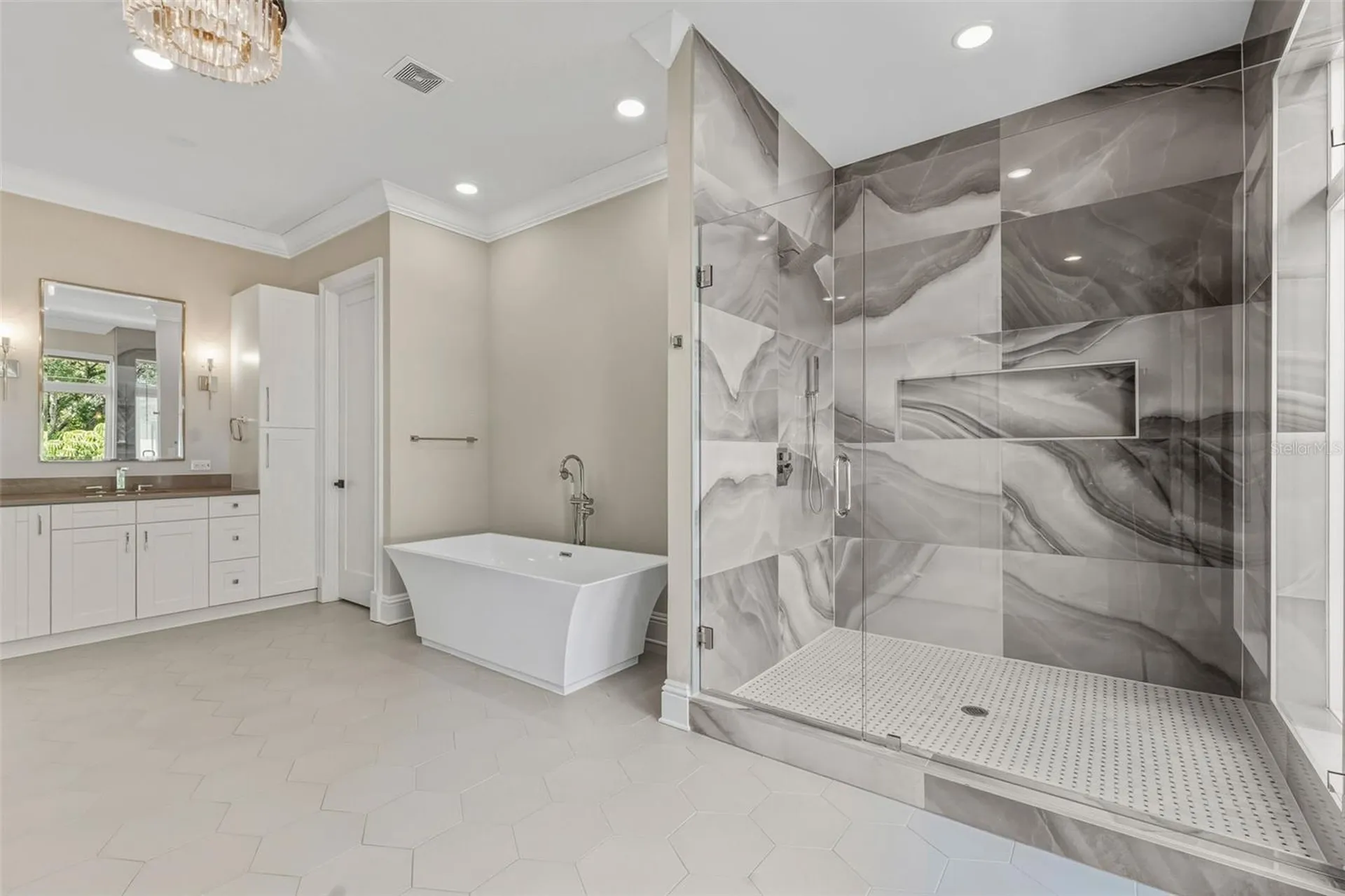 481 W Davis Boulevard Tampa FL 33606