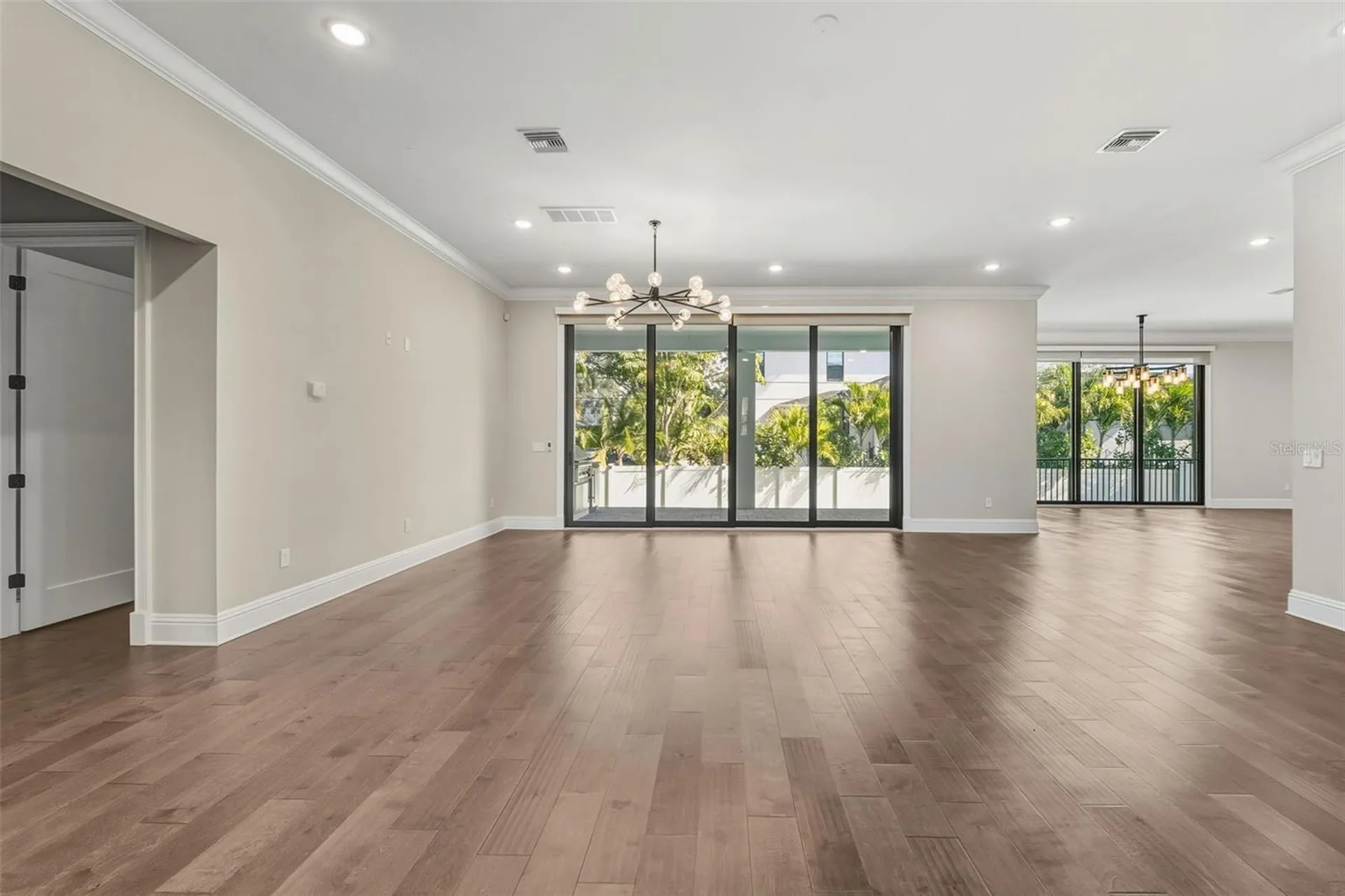 481 W Davis Boulevard Tampa FL 33606