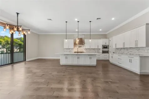 481 W Davis Boulevard Tampa FL 33606