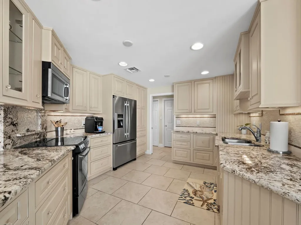 1211 Gulf Of Mexico Drive Longboat Key FL 34228