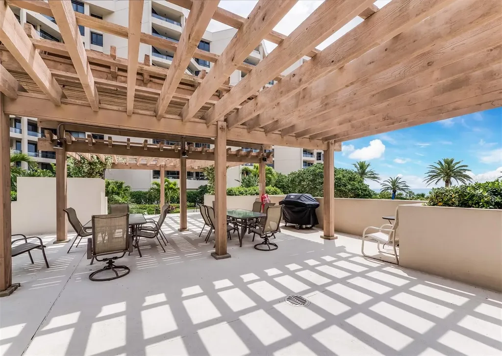 1211 Gulf Of Mexico Drive Longboat Key FL 34228