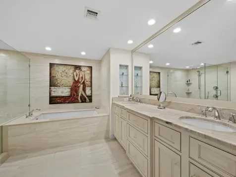 1211 Gulf Of Mexico Drive Longboat Key FL 34228
