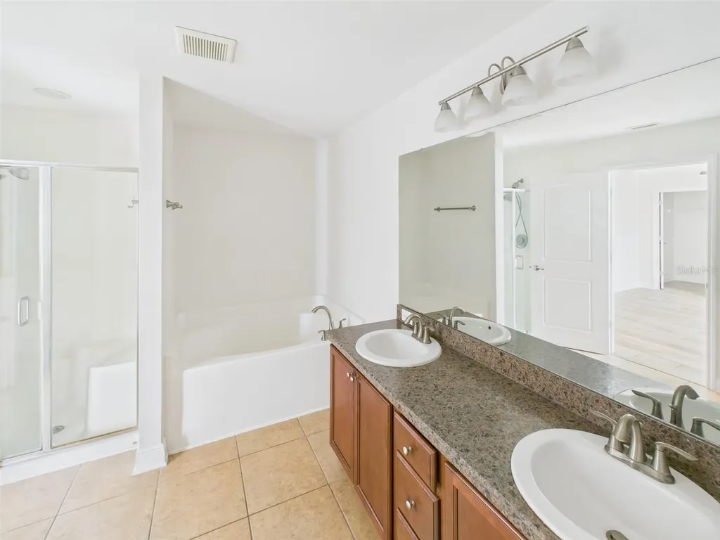 14211 Edinburgh Moor Drive Wimauma FL 33598
