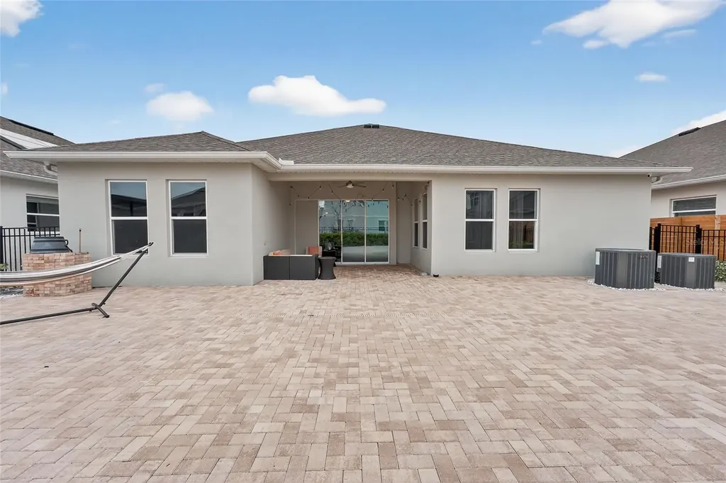 19076 Planetree Street Orlando FL 32827